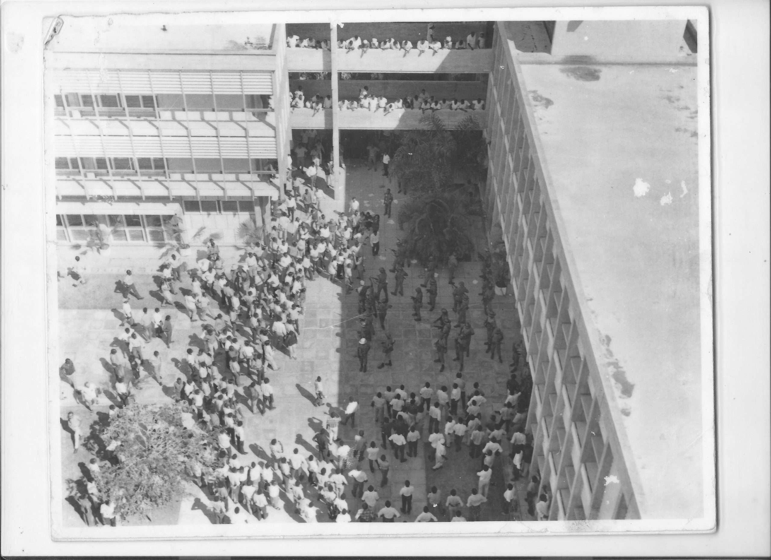 Photo 5.1 FFU Confronts Students, UDSM: 1971