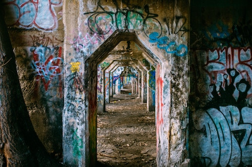 Corridor of infinite archways