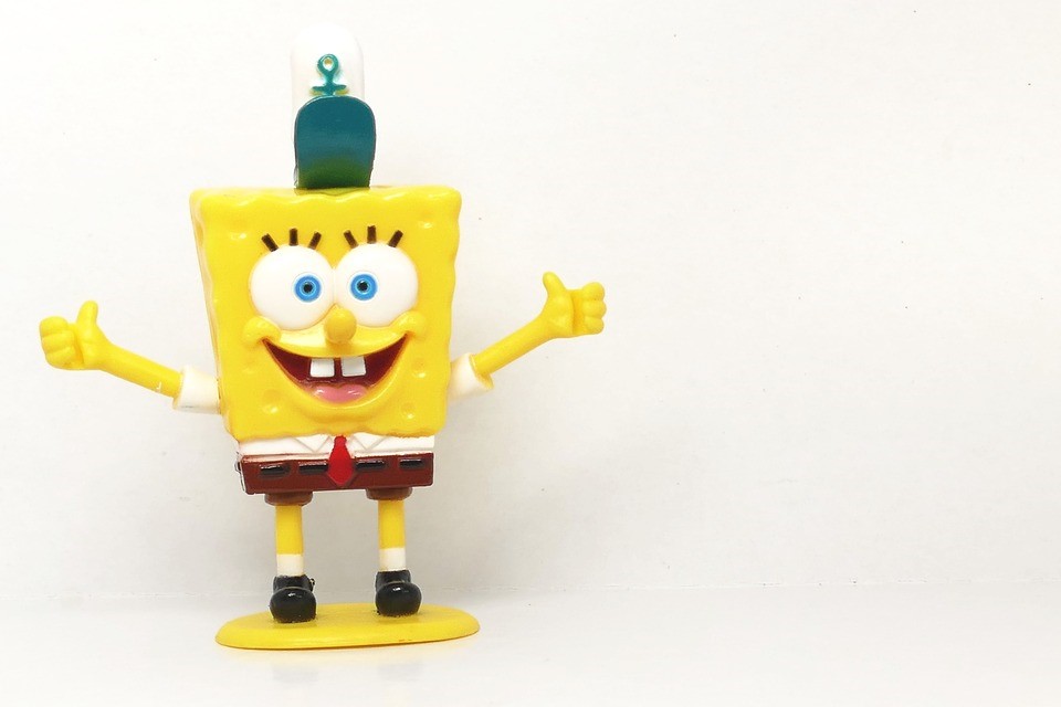 a picture of spongebob squarepants figurine
