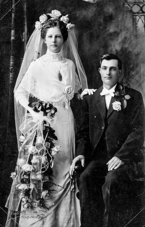 Emma (Wamhoff) and Oscar Kletke Wedding -1913