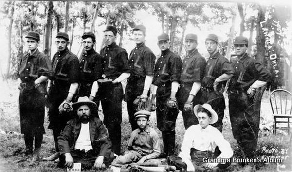 Lahoma Baseball Team, 1909