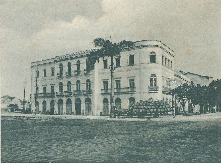 A postcard image of the Intendencia (town hall) of Recife, Pernambuco, in 1903. Postcard published by Ramiro M. Costa.