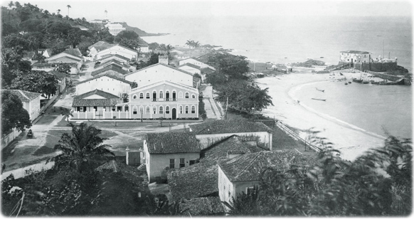 The "Barra" beaches at Salvador, Bahia, in 1885. A photograph by Rudolph Lindemann.
